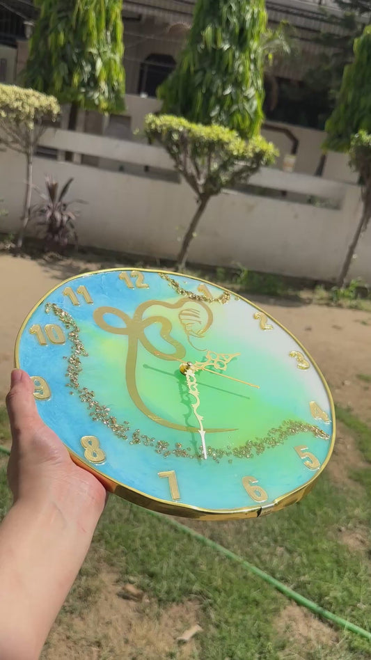 Ocean Blue ੴ Resin Wall Clock